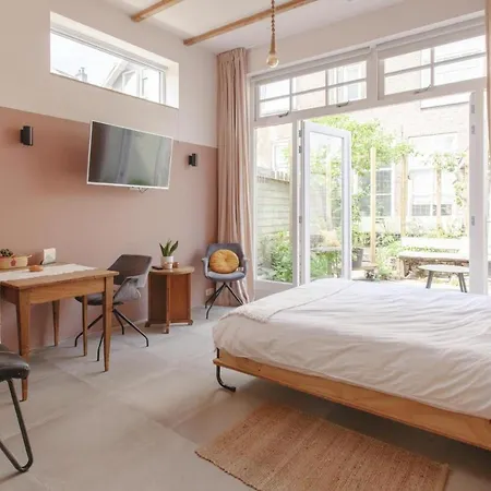 Guest house Lovely And Charming Near Center, Close To Rotterdam Dordrecht