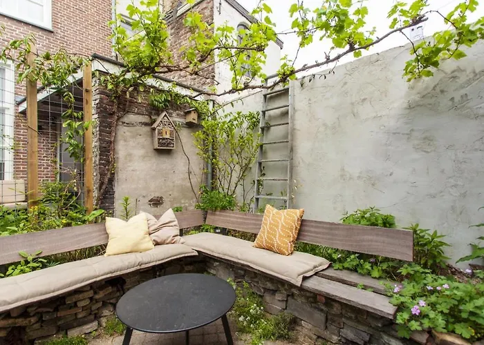 Gasthuis Lovely And Charming Near Center, Close To Rotterdam