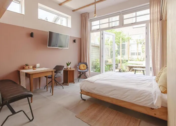 Guest house Lovely And Charming Near Center, Close To Rotterdam Dordrecht